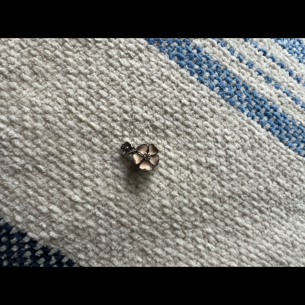 Pandora dangle flower charm